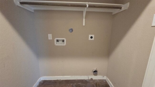 Photo - 9720 Grosbeak Ln