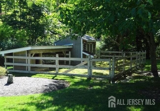 Photo - 246 Fresh Ponds Rd