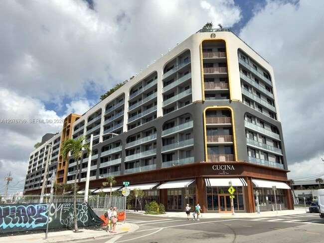 Building Photo - 2700 NW 2nd Ave Unit 445