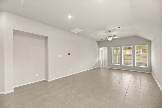 Photo - 1330 Lakeside Crk Rd