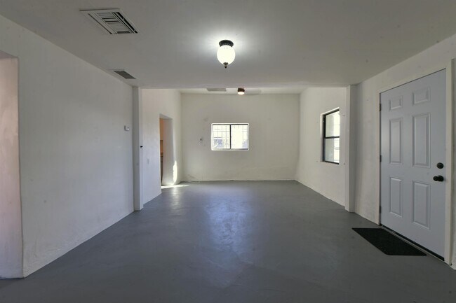Photo - 1211 S 9th Ave