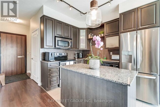 Photo - 500 Sherbourne St Unit 1004