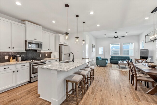 Photo - 16331 Placid Strm St