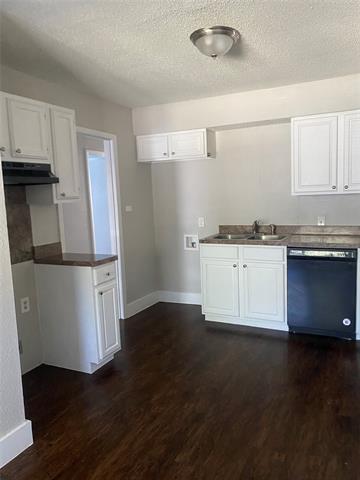 Photo - 4947 Corrigan Ave