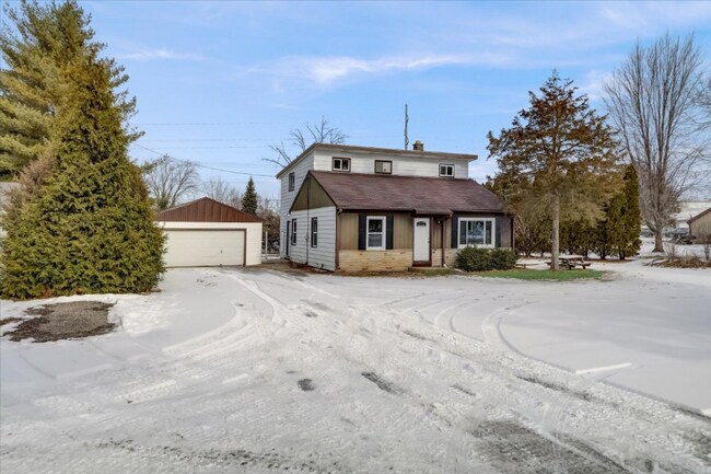 Photo - S87W22400 Forest Home Ave