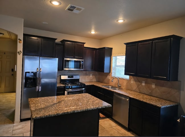 Photo - 13844 Hollywood