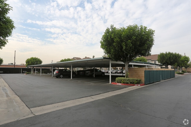 Summerhill Village Apartments