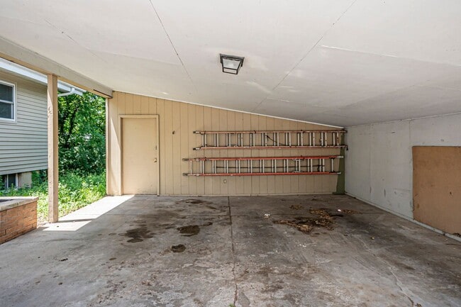 Photo - 2309 Anderson Ave