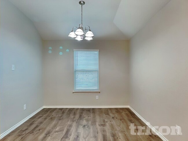 Photo - 3334 Everly Dr