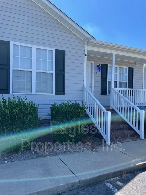 Building Photo - 1410 St John Church Rd Rental