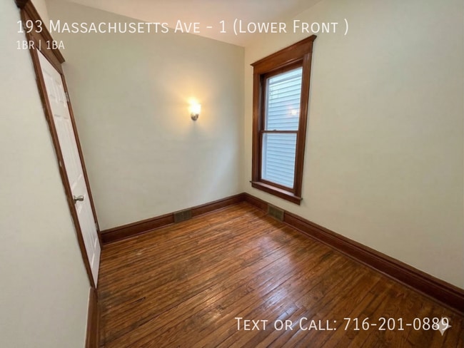 Photo - 193 Massachusetts Ave Unidad 1 (Lower Front )