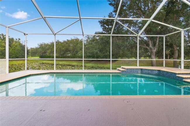 Photo - 7051 Derwent Glen Cir