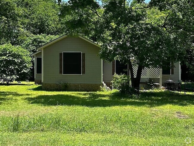 Building Photo - 103 S San Antonio St Rental