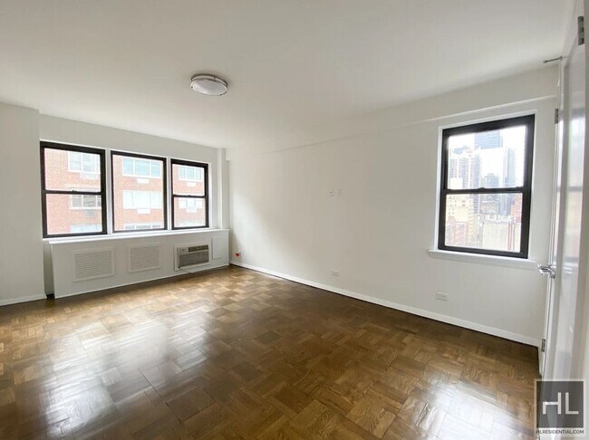 Photo - BEEKMAN PLACE Unit 8DE