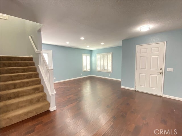 Photo - 971 Saltcoats Dr