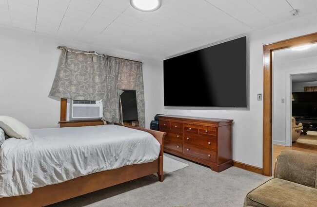 Photo - 1020 Raritan Ave