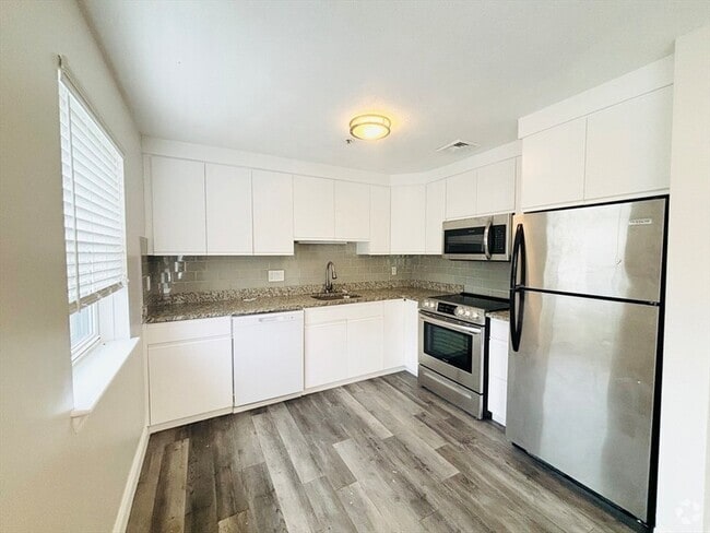 Building Photo - 11 Langdon St Unit 201 Rental