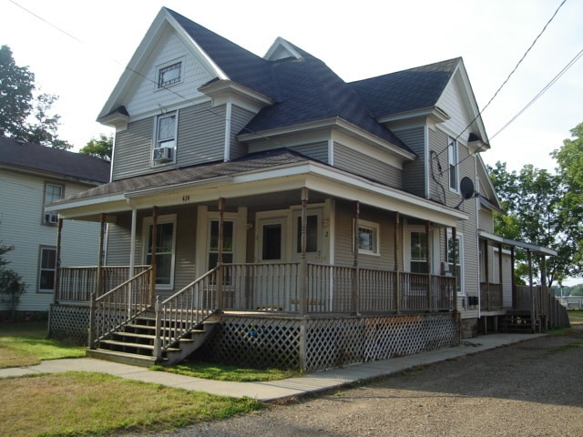 Building Photo - 424 E Prairie St Rental