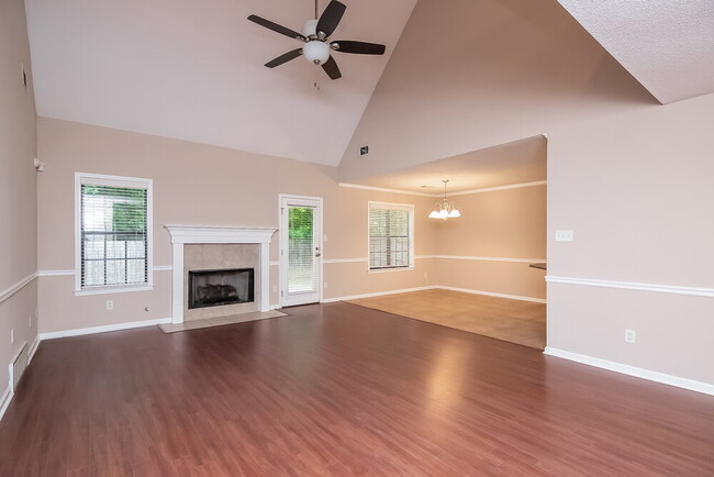 Photo - 8018 Jills Creek Dr