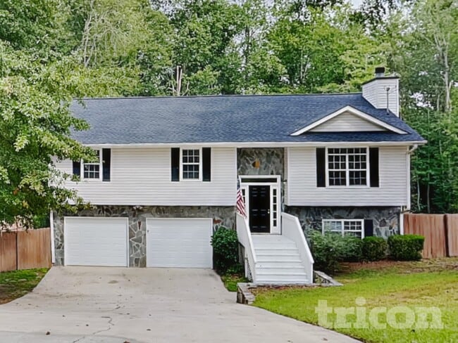 Photo - 205 Farmington Trce