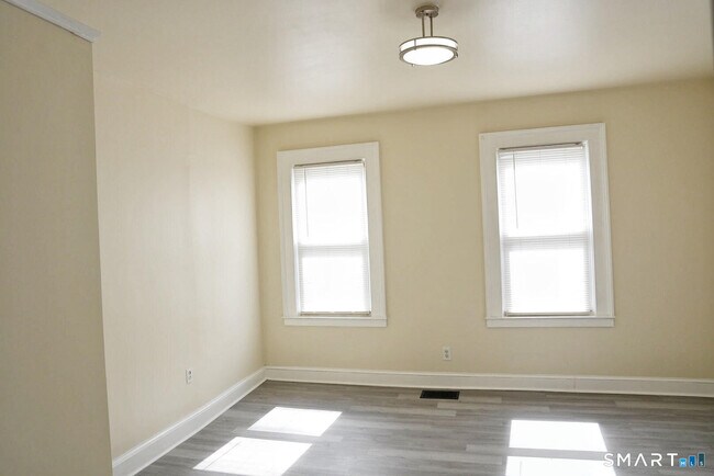 111 Pine St