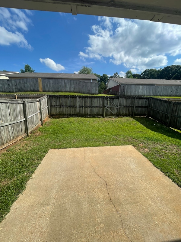 Photo - 214 Foxchase Ln