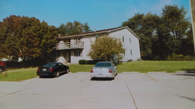 Cobblestone Lane, Springfield, Illinois - 3180 Cobblestone Ln