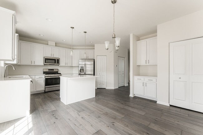 Photo - 1944 Kingsley Cir