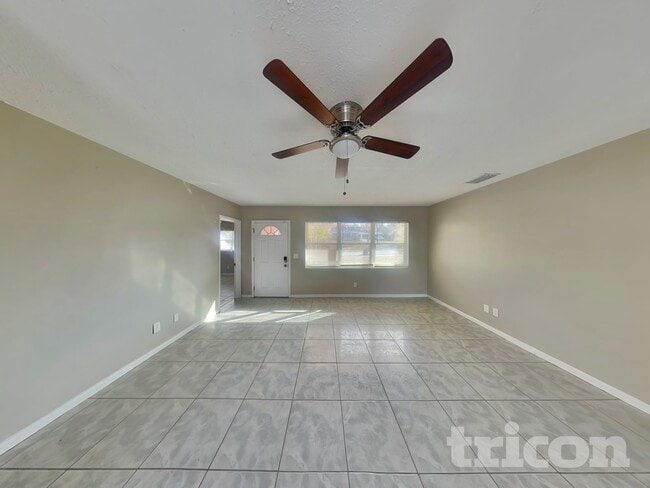 Photo - 1305 E Oakwood St