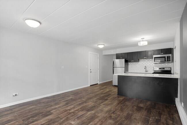 Photo - 6007 N Kenmore Ave