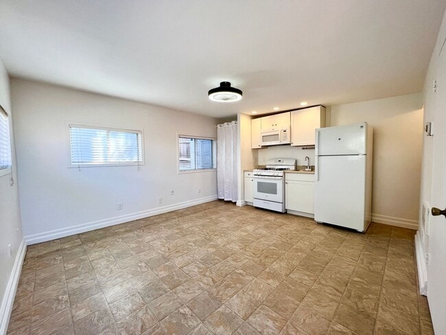Photo - Studio in North Park - Freshly Painted, Co... Unit 4423