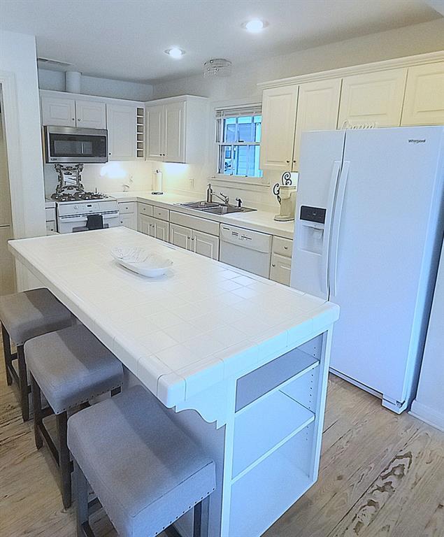 Photo - 1914 W 38th St