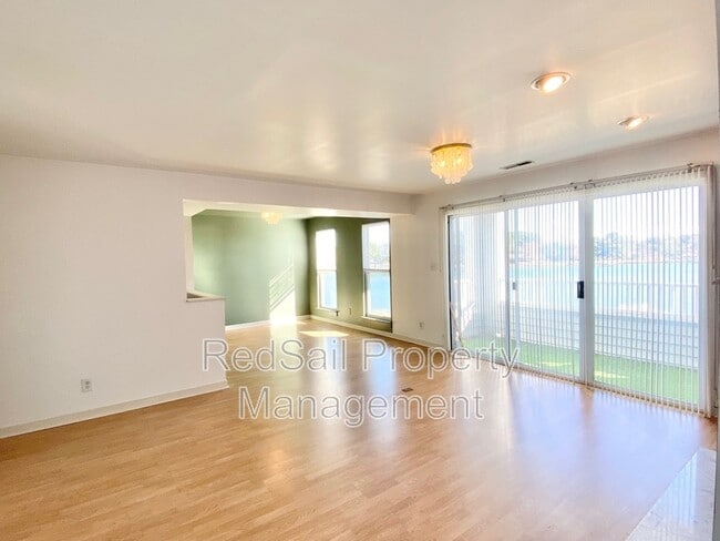 Photo - 212 Dockside Dr