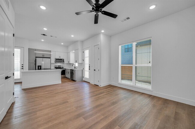 Photo - 1601 Mustang Dr