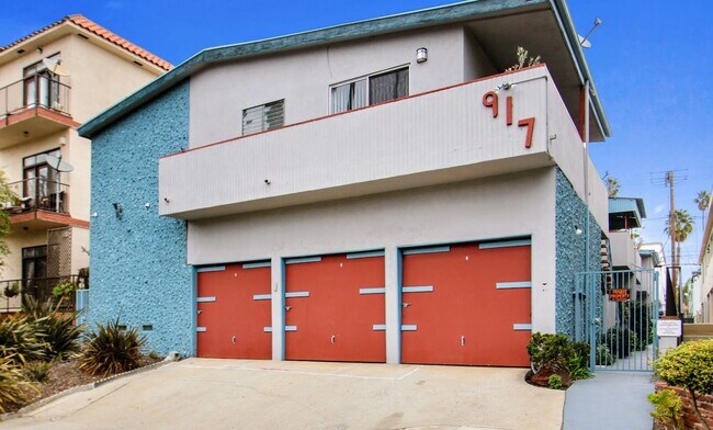 Photo - 917 5th St in Santa Monica. Steps to Mont...