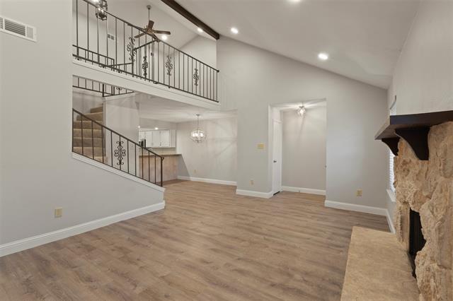 Photo - 2026 Towngate Dr