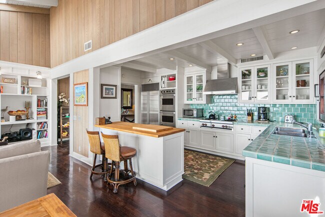 24542 Malibu Rd