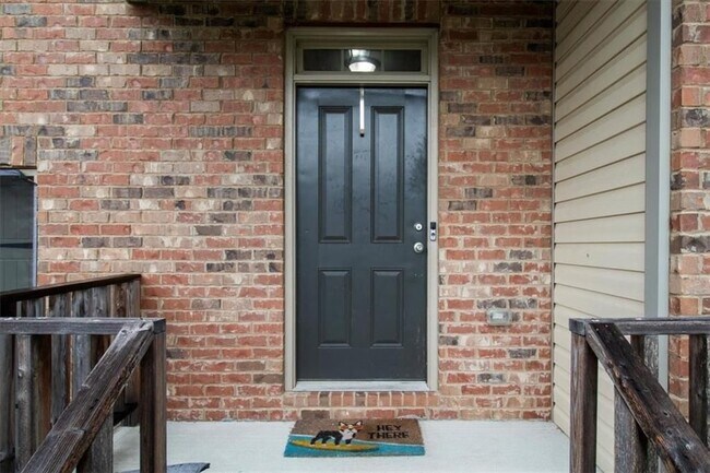 Photo - 108 Aviary Ln