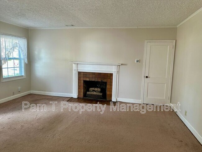 Photo - 315-A E 57th St