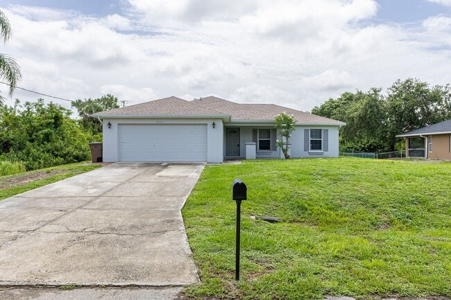 3/2 Single Family home freshly painted interior and exterior