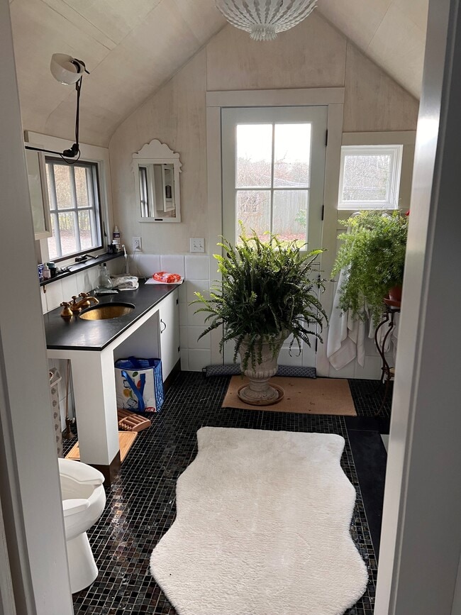 Photo - 11 Miller Ln