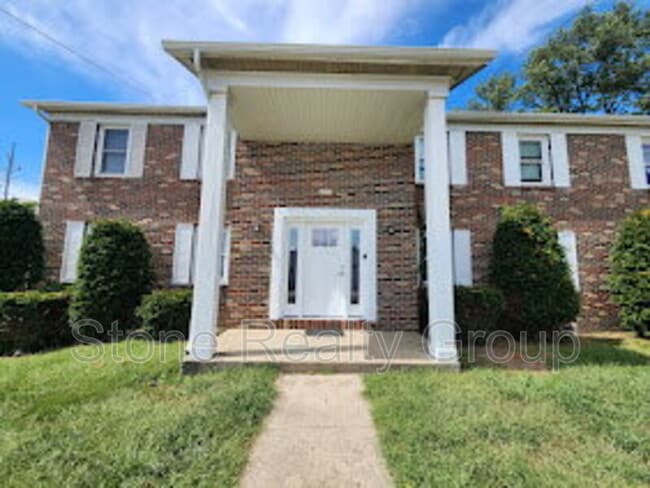 Building Photo - 625 S Austin St Unit 2A