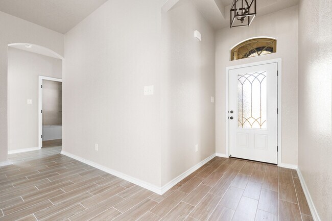 Photo - 602 Dred Roger Circle