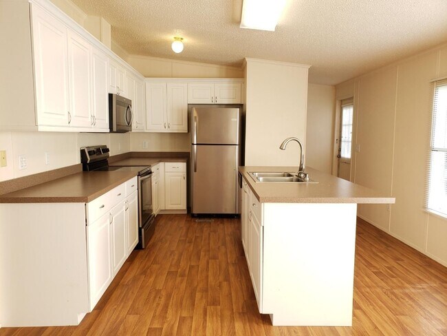 Photo - 4 bedroom Mobile Home