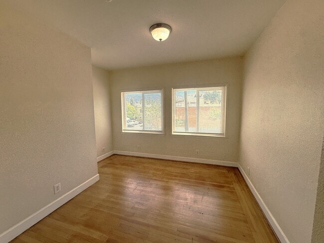 Photo - A Bright Sunny 1 bedroom, with Hardwood Floors Unit 55