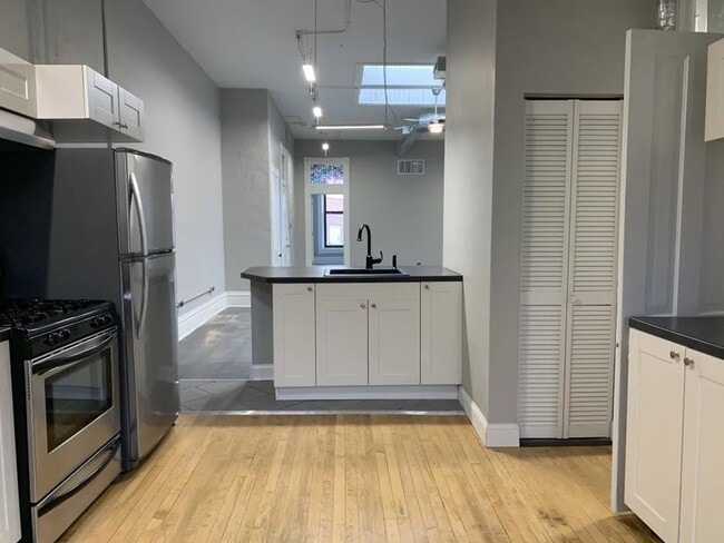 Photo - 8 N State St Unit UPPER