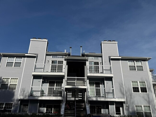 Building Photo - 367 Heather Croft Unit 367