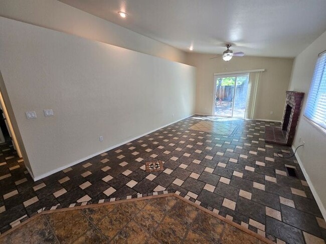 Photo - Inviting 3-bedroom Home in Established Sparks Neighborhood