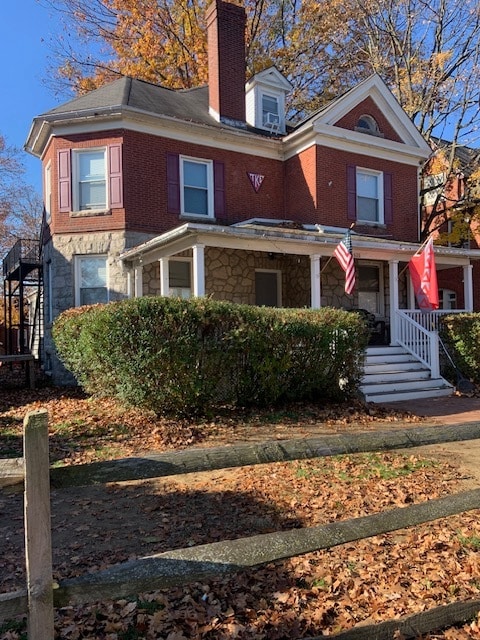 Front - 626 S High St House