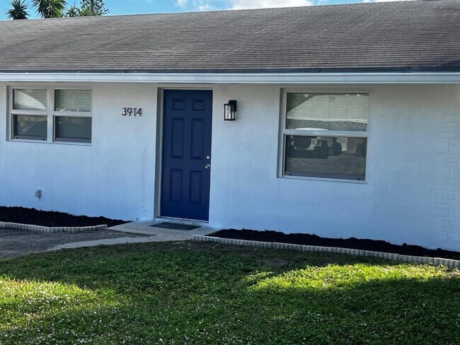 Photo - 3914 Hernden Dr